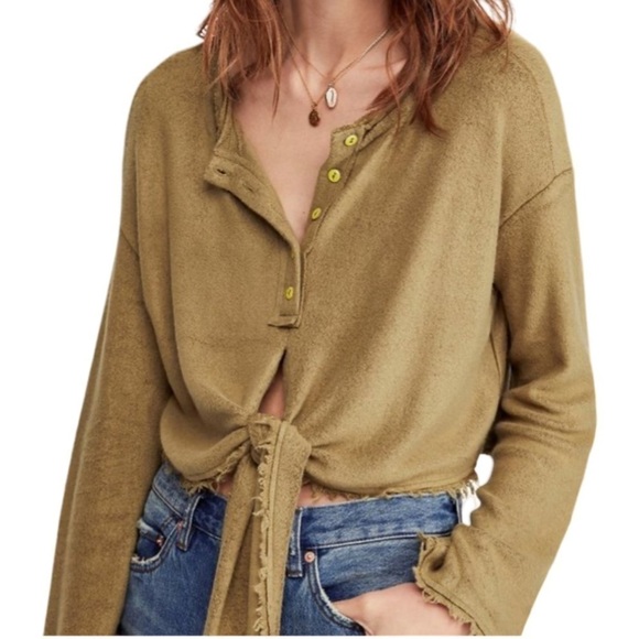 FREE PEOPLE Emma’s moss green oversized short henley with front ties - Picture 1 of 15
